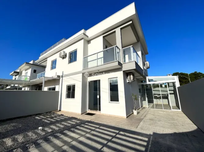 Casa com 3 dormitórios para alugar, 83m² - Campeche - Florianópolis/SC
