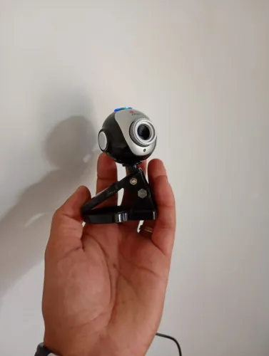 Webcam LG WebPro Modelo: LIC-200<br>R$ 150,00