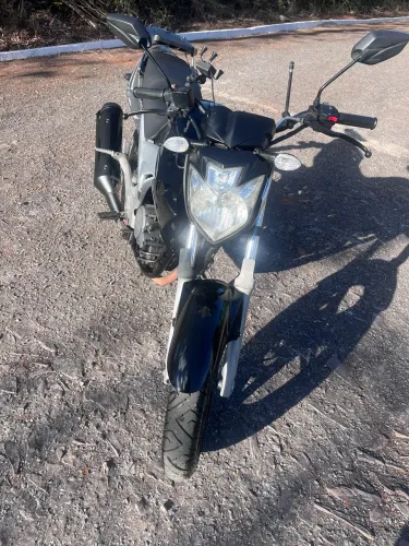 Vendo ou troco Fazer 250cc - 2013