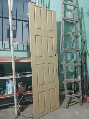 Porta de madeira 60 cm por 1,95 com forra