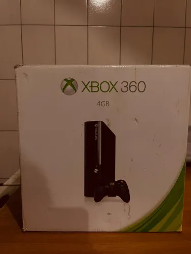 X Box 360 4GB