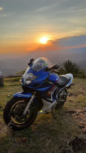 Oportunidade Vende-se Suzuki 650cc