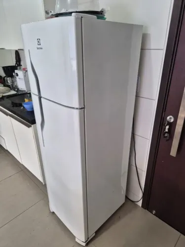 Vendo móveis diversos por motivo de mudança