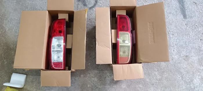 VENDO LANTERNAS TRASEIRAS DA NISSAN FRONTIER MOD. 2008 a 2016. **** LEIA O ANÚNCIO****