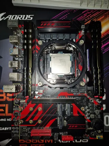 Kit placa-mãe, processador, memória RAM