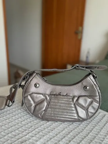 BOLSA BAGUETE LUIZA BARCELOS PEQUENA EM COURO TITÂNIO