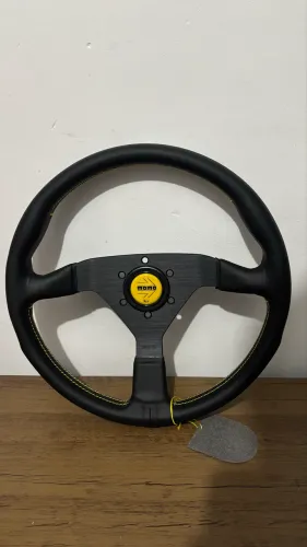 Volante MOMO MonteCarlo Amarelo