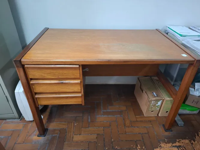 Mesa de Escritório em madeira maciça