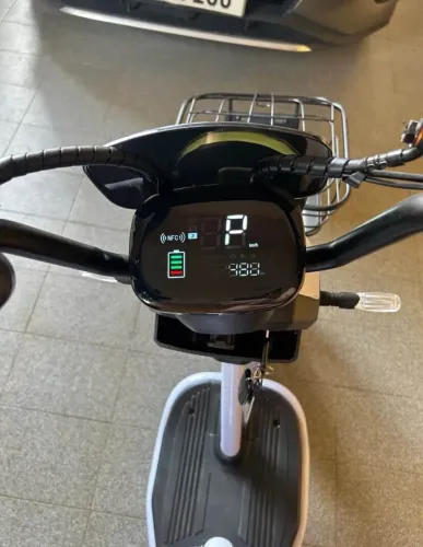 Scooter elétrica