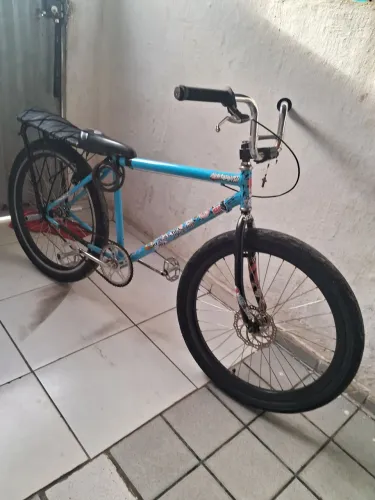 VENDE-SE BICICLETA BH