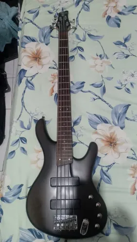 Baixo ibanez ergodyne 5c