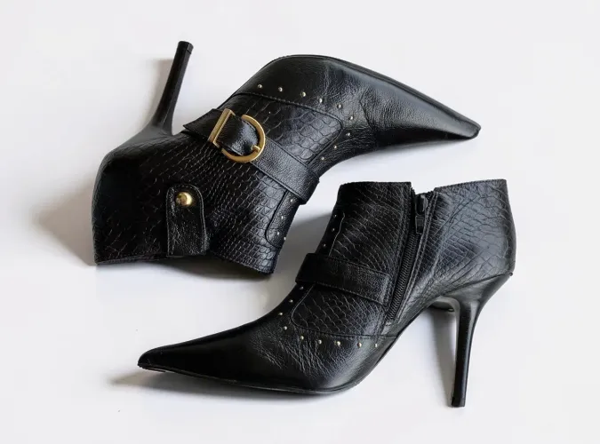 bota feminina de couro legítimo marca belmon tamanho 36