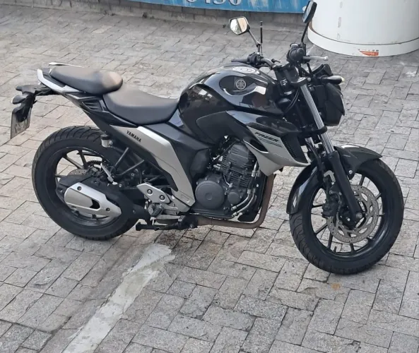 Vendo fazer Fz25
