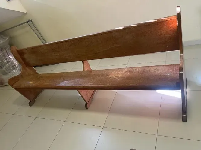 Banco De Igreja Capela Madeira 2,20 Metros Semi novo : Quantidade 7 R$ 1000,00 Cada