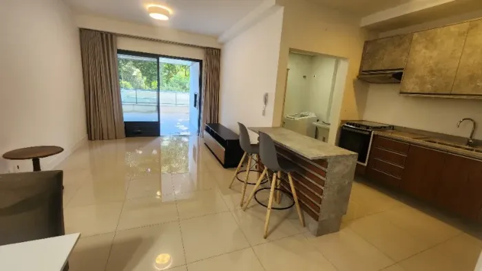 Apartamento Garden com dois quartos no Alto da Gloria, Curitiba