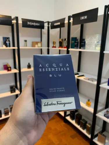 Perfume Salvatore Ferragamo acqua essenziale blu