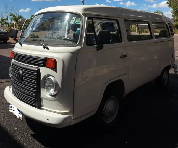 Volkswagen Kombi Standard 1.4 MI Total Flex 8V 2009