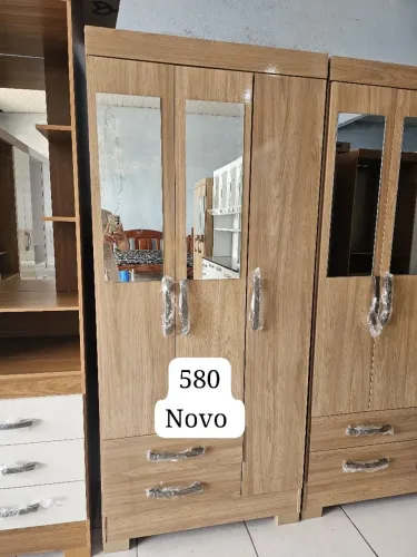 Guarda roupa de solteiro novo