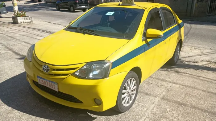 Toyota Etios XLS Sedan 1.5 Flex 16V 4P Mec. 2015