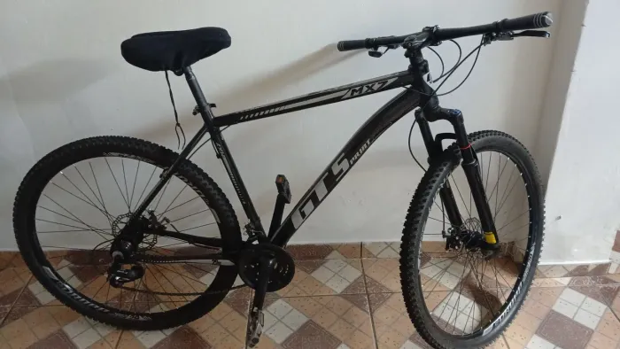 Vendo bicicleta GTS aro 29....