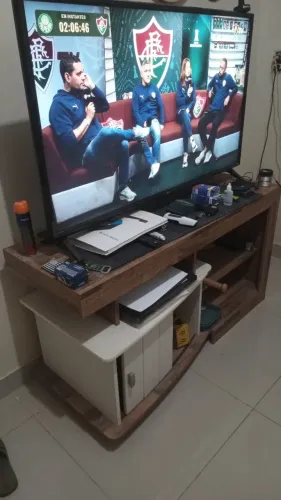 Tv LG 50 polegadas com rack