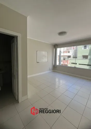 SALA TÉRREA C/ 2 ANDARES ACEITA PERMUTA CENTRO BC