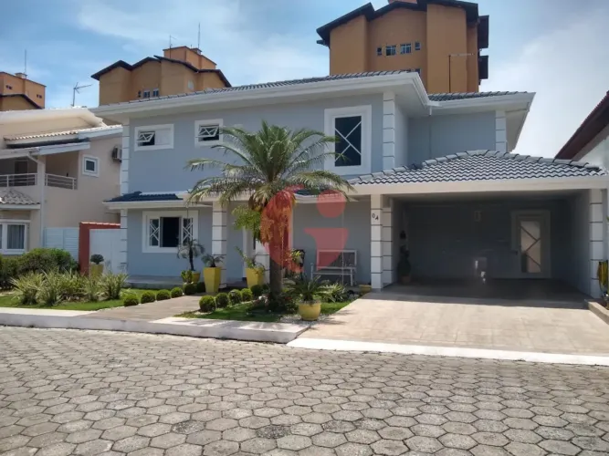 Sobrado em condomínio fechado para venda com 4 dormitórios - 350m² | Condomínio Santa Mari