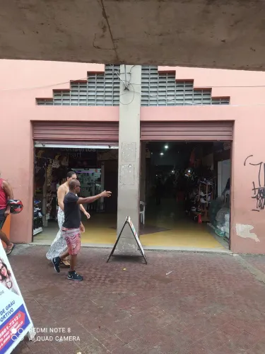 Porta de blindex . 1 metro de largura anbas juntas.