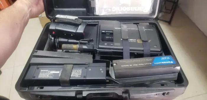Filmadora Vhs Panasonic M8 Com Maleta E Acessórios