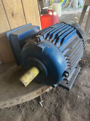 Vende se motor elétrico 7,5 cv