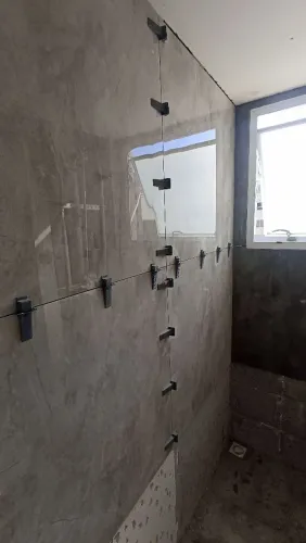 Ladrilheiro com fino acabamento !