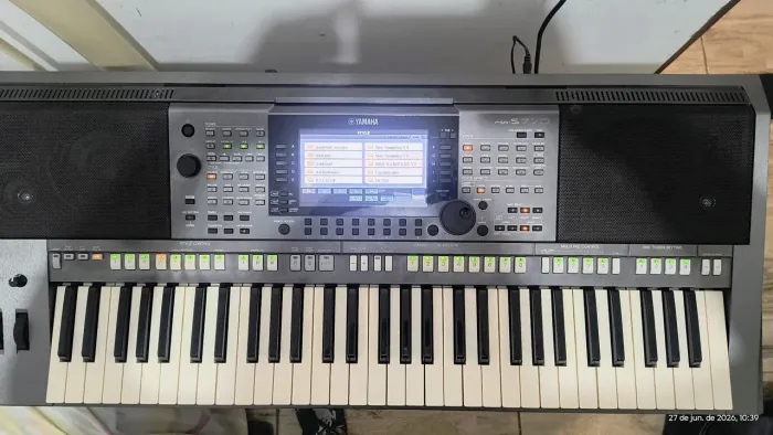 Teclado Yamaha S770