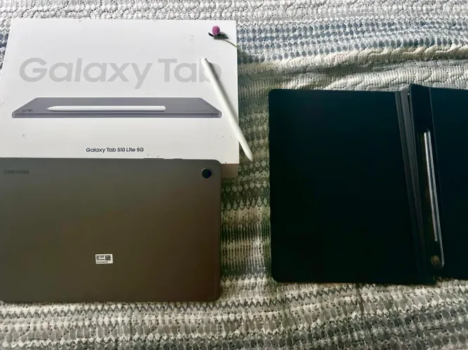 Tablet Samsung - Galaxy tab S10 Lite 5G usado ( em ótimo estado) . Acompanha nota fiscal