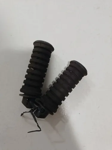 Par De Pedaleiras Traseiras Para Yamaha Factor 150 Black Edi