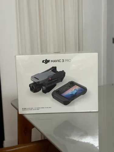 DJI MAVIC 3 PRO + 6 BATERIAS + CONTROLE RC PRO