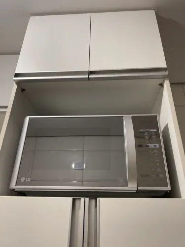 Microondas LG espelhado 30L