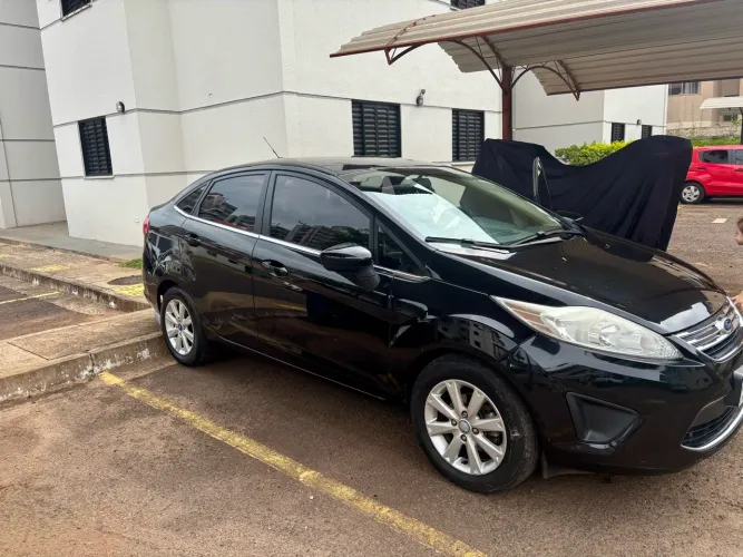 Ford Fiesta SE 1.6 16V Flex 5P 2012