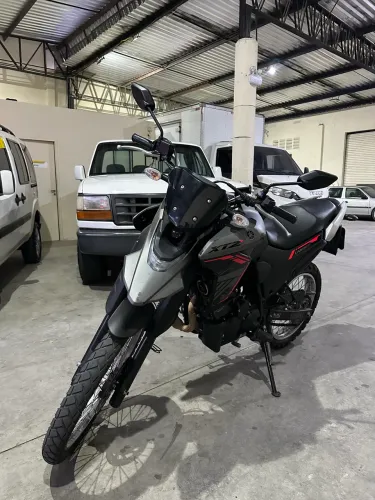 XTZ 250 LANDER