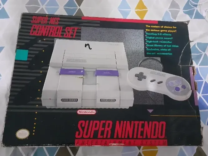 Super Nintendo na caixa