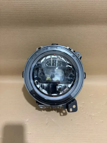 Farol lado Direito Jeep Wrangler Rubicon