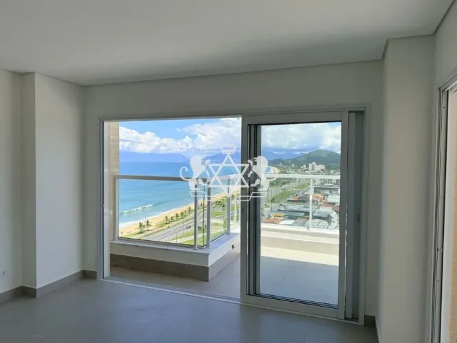 Cobertura com 3 quartos e piscina à venda, 153 m² - Massaguaçu, Caraguatatuba