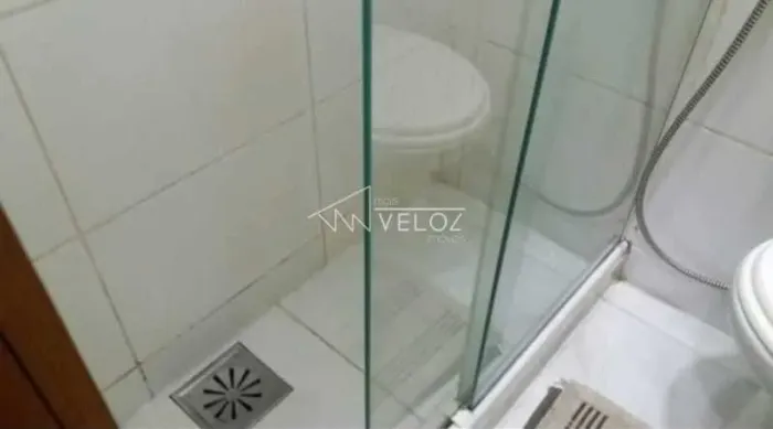 Kitnet/Conjugado : / Residencial / Centro