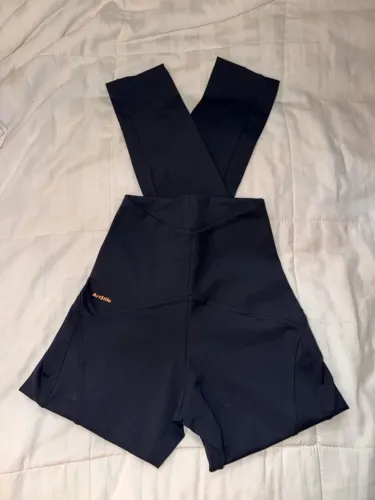 calça legging preta, artstilo 