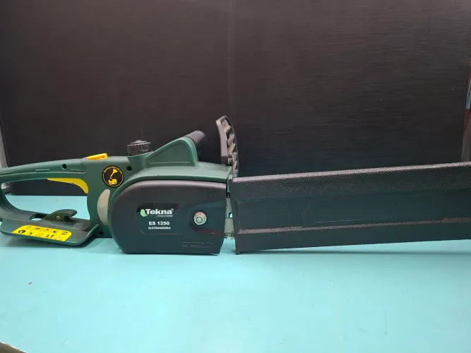 Eletroserra Tekna ES 1250 110v