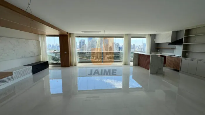 Apartamento 3 dorms 3 vagas na Avenida Duquesa de Goiás, Real Parque 3 suítes