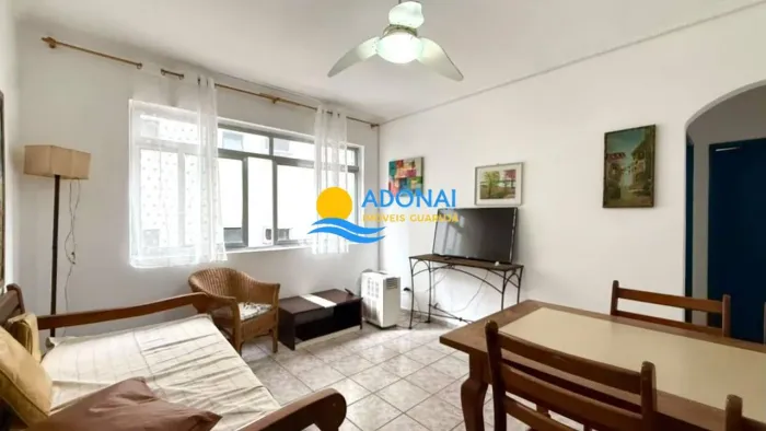 Apartamento próximo à praia com sacada Jardim Astúrias Guarujá
