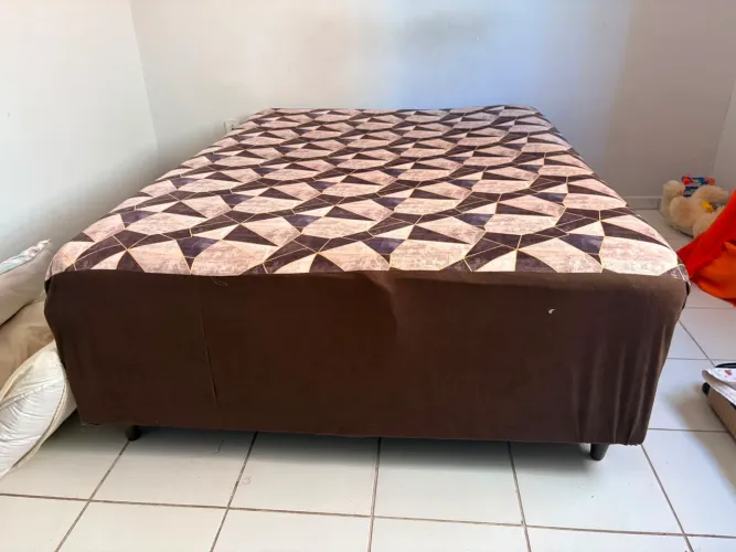 Vendo cama box casal