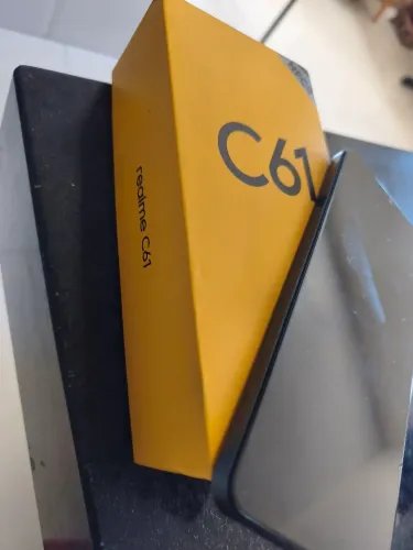Realme C 61