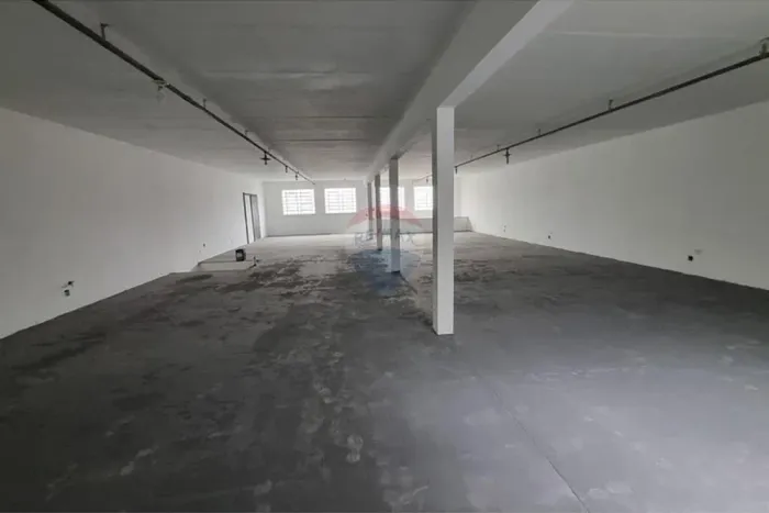 Galpão Industrial para locação com 624 m2, dois pisos com pé direito alto