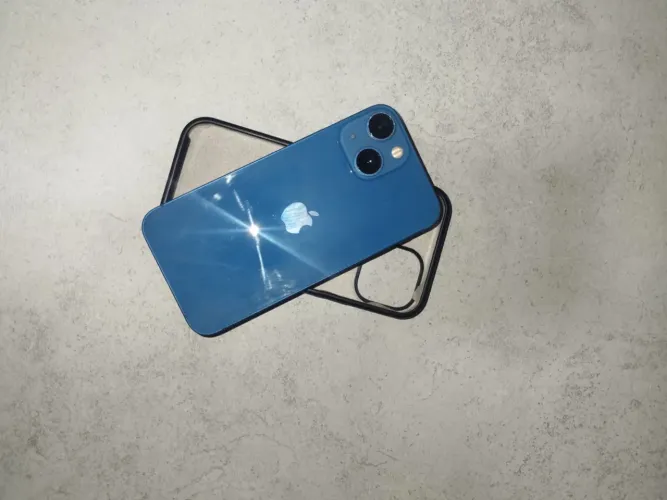 iPhone 13 Mini - 128GB - Ótimo estado!